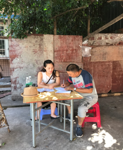 營銷部：頂烈日、冒酷暑，上門服務(wù)顯真情