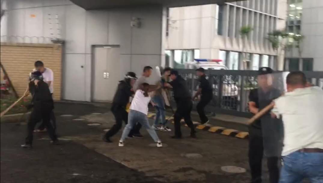 加強(qiáng)反恐演練，提高安全意識(shí)