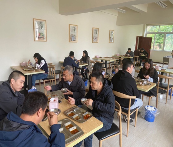 強監(jiān)督，重引導(dǎo)，杜絕“舌尖上的浪費”