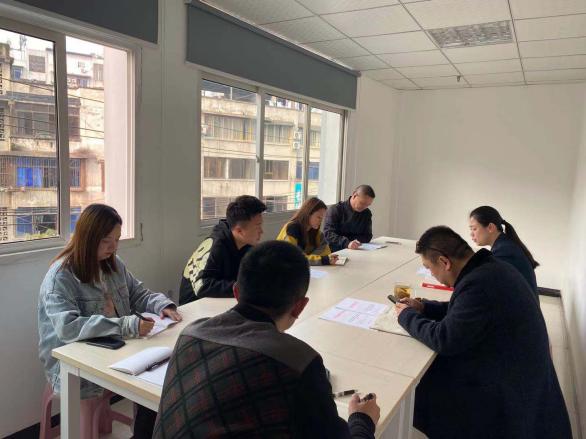 講黨風(fēng)，樹廉風(fēng)，強(qiáng)作風(fēng)