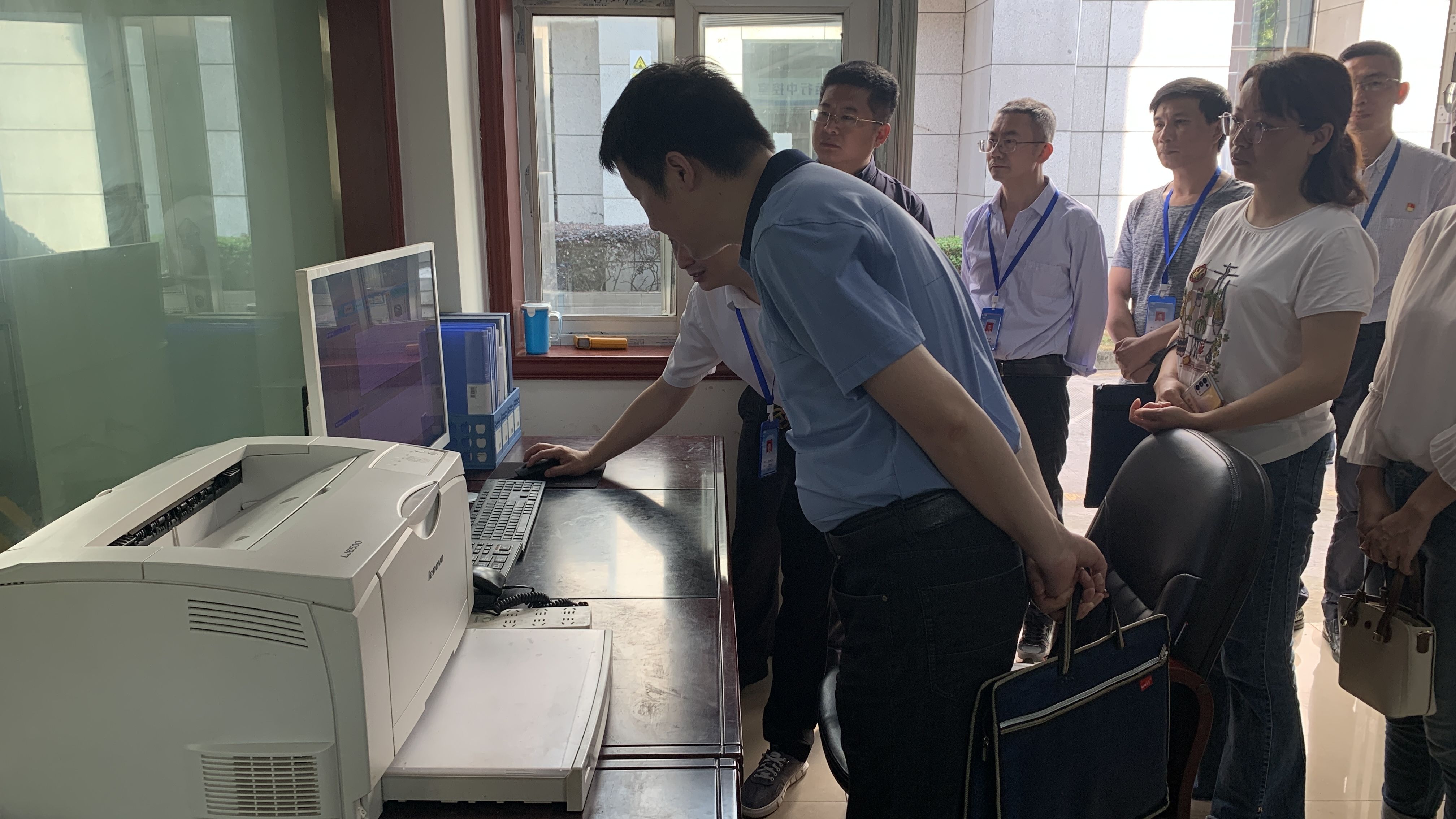 市公服集團(tuán)黨委委員、監(jiān)事會(huì)主席周威帶隊(duì)調(diào)研清源水務(wù)公司