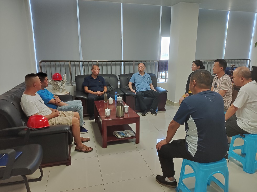 高溫指導水廠生產(chǎn)，心系一線干部職工 ——黨委副書記、工會主席任大慶到制水分公司開展夏季安全生產(chǎn)檢查