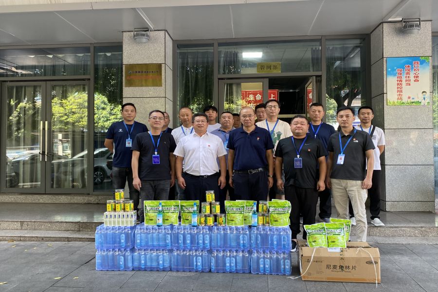 奮戰(zhàn)一線保供水，夏送清涼沁人心