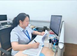 《榜樣在身邊》系列報道——杜莉、何振南 扎根基層踐初心 恪盡職守顯擔(dān)當