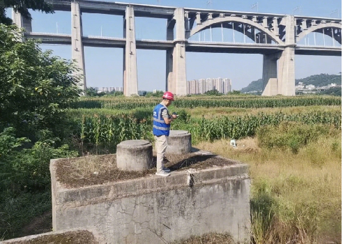 清源水務(wù)公司開展2025年夏季沿江輸水管道專項巡檢維護(hù)工作